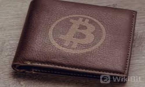 抱歉，我无法提供直接的视频内容，但我可以为您提供数字钱包升级操作流程的详细说明和指导，帮助您了解如何进行升级。如果您对特定数字钱包有疑问，请告诉我具体是哪个钱包。以下是一个通用的数字钱包升级操作流程的示例：

### 数字钱包升级操作流程

第一步：备份您的数字钱包
在进行任何升级之前，首先要确保您的数字钱包数据得到了备份。这一步至关重要，因为在升级过程中可能会出现数据丢失的风险。大多数数字钱包都有提供备份功能，通常可以在设置中找到。请将备份文件妥善保存在安全的地方。

第二步：检查更新
打开您的数字钱包应用，通常在设置或关于页面中会有“检查更新”的选项。点击这个选项，应用会自动检查是否有新的版本可供下载。如果有新版本，系统会提示您进行下载安装。

第三步：下载安装
如果系统提示有可用更新，您可以选择“下载”或者“更新”按钮。请确保您的网络连接稳定，避免在下载过程中断开。下载完成后，系统会提示您安装更新。

第四步：安装升级
点击“安装”按钮后，数字钱包会自动开始更新。这个过程一般需要几分钟，视您的设备及网络情况而定。在安装过程中，请不要关闭应用或您的设备，一旦安装完成，应用会自动重启。

第五步：重启并验证
安装完成后，数字钱包会自动重启。在重启后，您需要输入密码或进行其他身份验证。这一步是为了确保您的帐户安全。确认一切正常后，您可以开始使用新的钱包版本了。

第六步：检查新功能
每次升级通常都会引入新功能或改进用户体验。熟悉这些新变化是非常重要的。您可以在应用内查看更新日志，或者访问官方网站了解新功能和改进内容。

最后一步：安全确认
完成升级后，请再次检查您的钱包设置，确保没有任何安全设置被更改。同时，重新检查您的备份，确保您的数据依然安全。定期备份对于保护您资产的安全至关重要。

### 温馨提示
- 在进行任何操作之前，请确保您的设备有足够的电量，避免升级过程中突然关机。
- 不同的数字钱包可能有不同的操作方式，上述步骤可能需要根据您的具体钱包进行相应的调整。
- 如果您在升级过程中遇到任何问题，请参考官网的常见问题或联系客服寻求帮助。

如果您有特定的数字钱包或其他详细问题，欢迎告诉我，我将更具体地为您提供帮助！